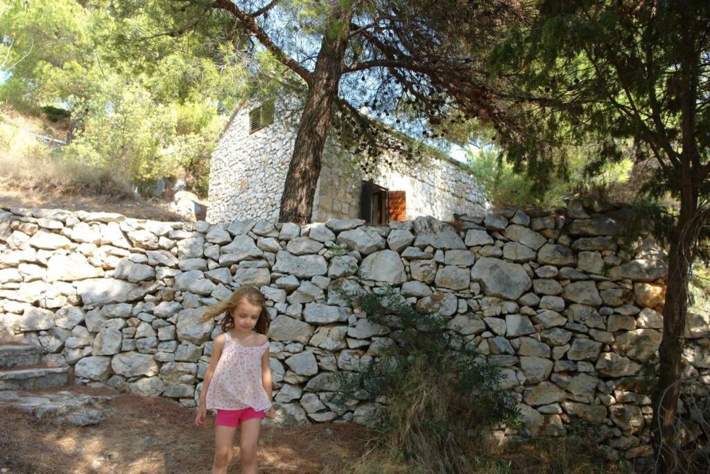 A Small Stone House By The Sea, In A Wineyard Nerežišće Exterior foto
