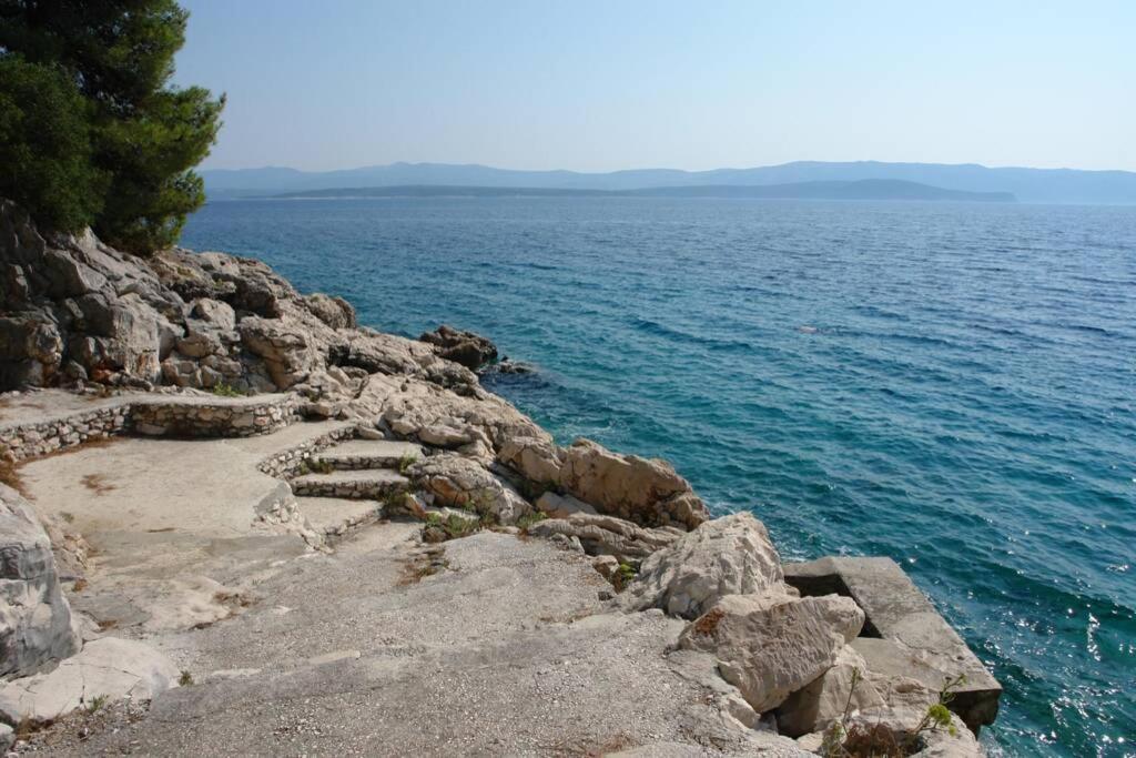 A Small Stone House By The Sea, In A Wineyard Nerežišće Exterior foto